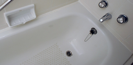Tub Drain How To Seal And Unclog A, What To Use Seal Bathtub Drain